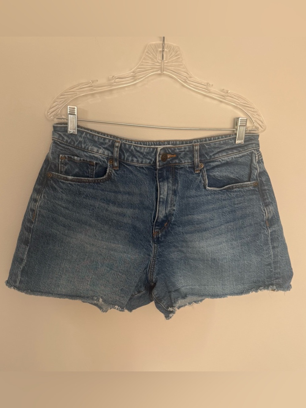 Curvy Frayed Denim Blue Cut Off Shorts Size 29